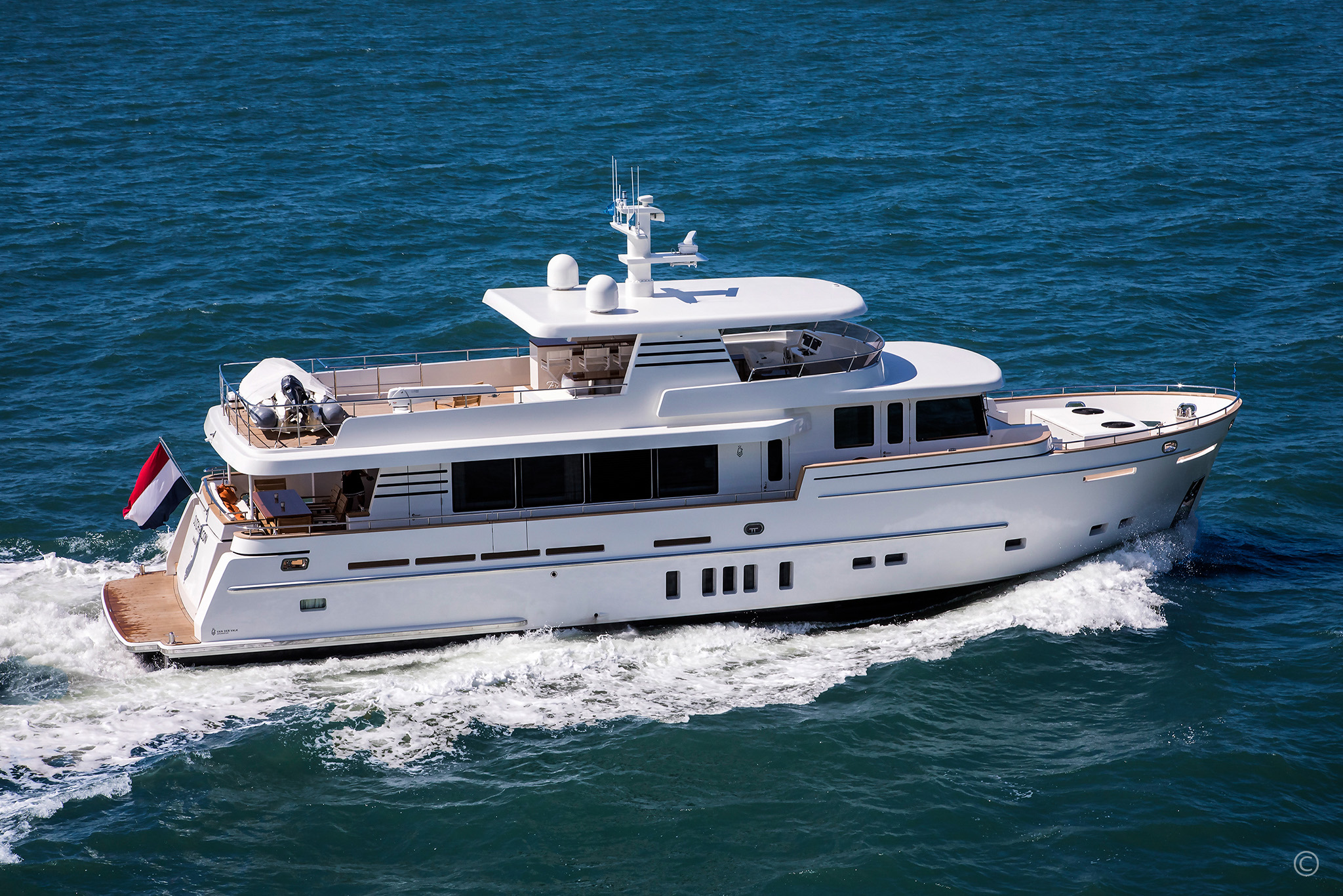 Van der Valk Explorer 25m